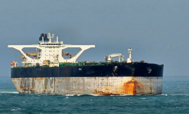 突发！美军扣押俄潜艇护航的油轮“Marinera”号