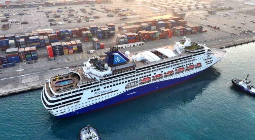 Five Cruise Ships Successfully 