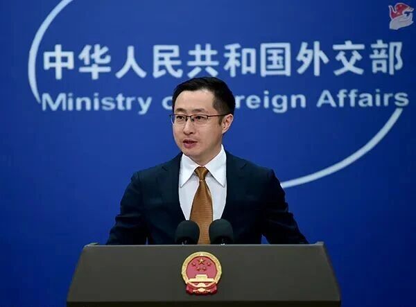 Foreign Ministry Confirms Chinese Crew Members on Board Vessel Attacked in Strait of Hormuz